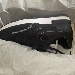 W Nike DBreak-Type , Never Worn , Size 7